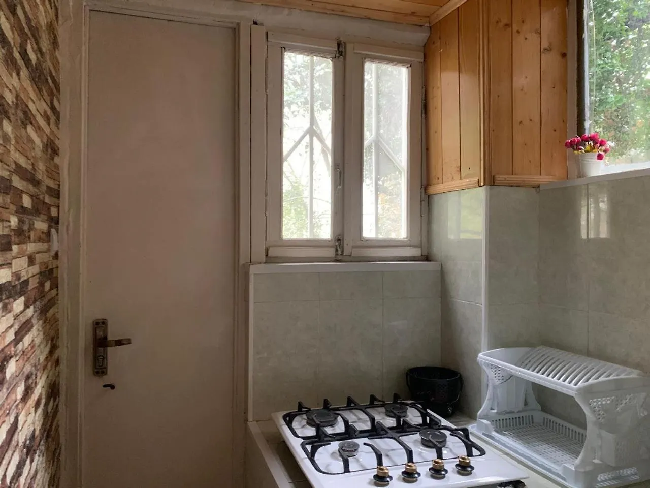Eka'S Home With A Beautiful Garden Tbilisi Apartamento