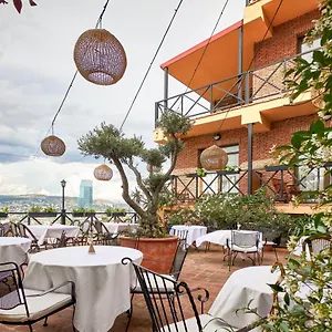 Ginger Otel